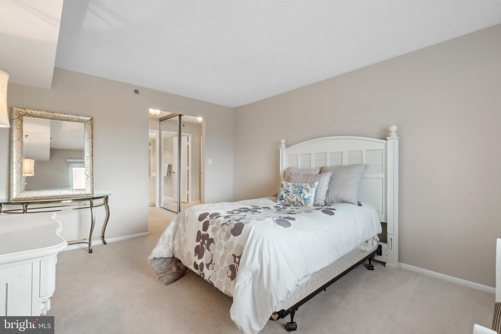 FAIRWAYS SOUTH - Residential