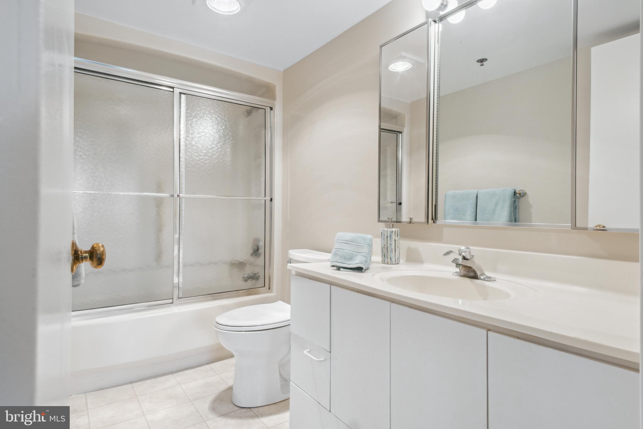FAIRWAYS SOUTH - Residential