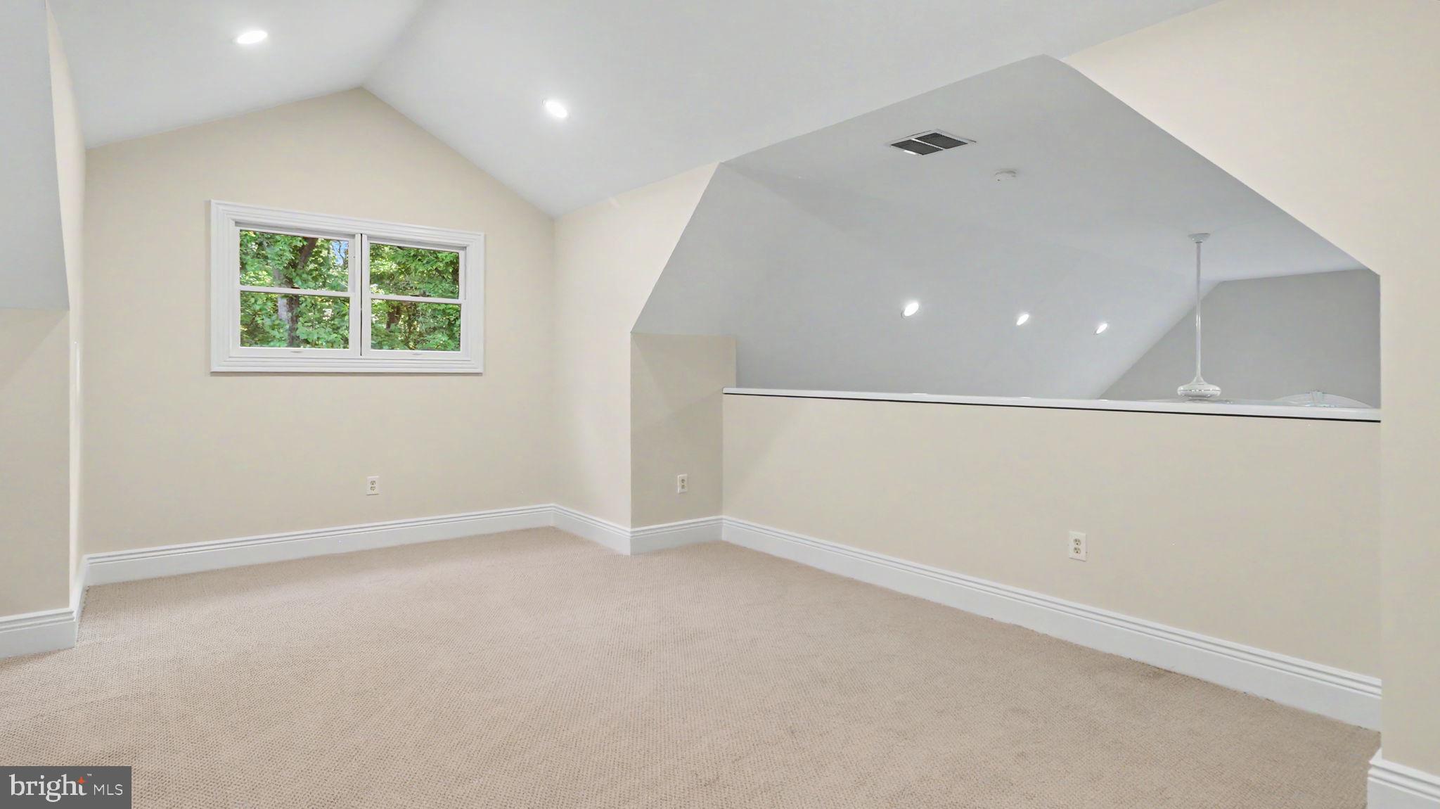 BANNOCKBURN HEIGHTS - Residential
