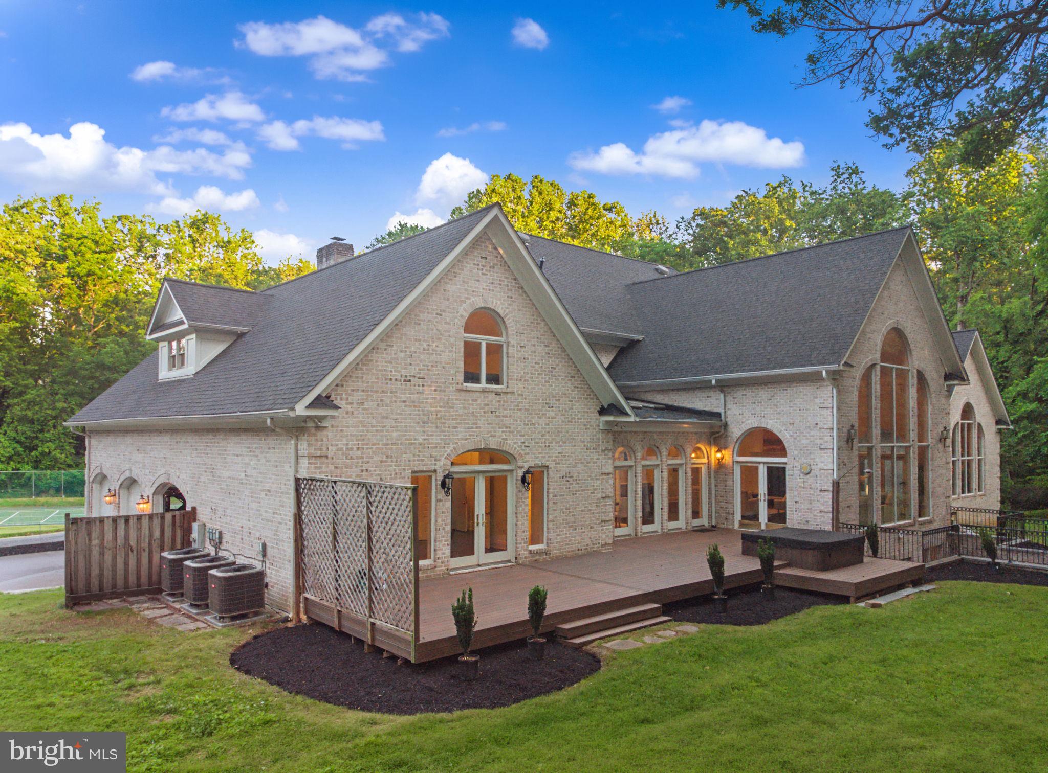 BANNOCKBURN HEIGHTS - Residential
