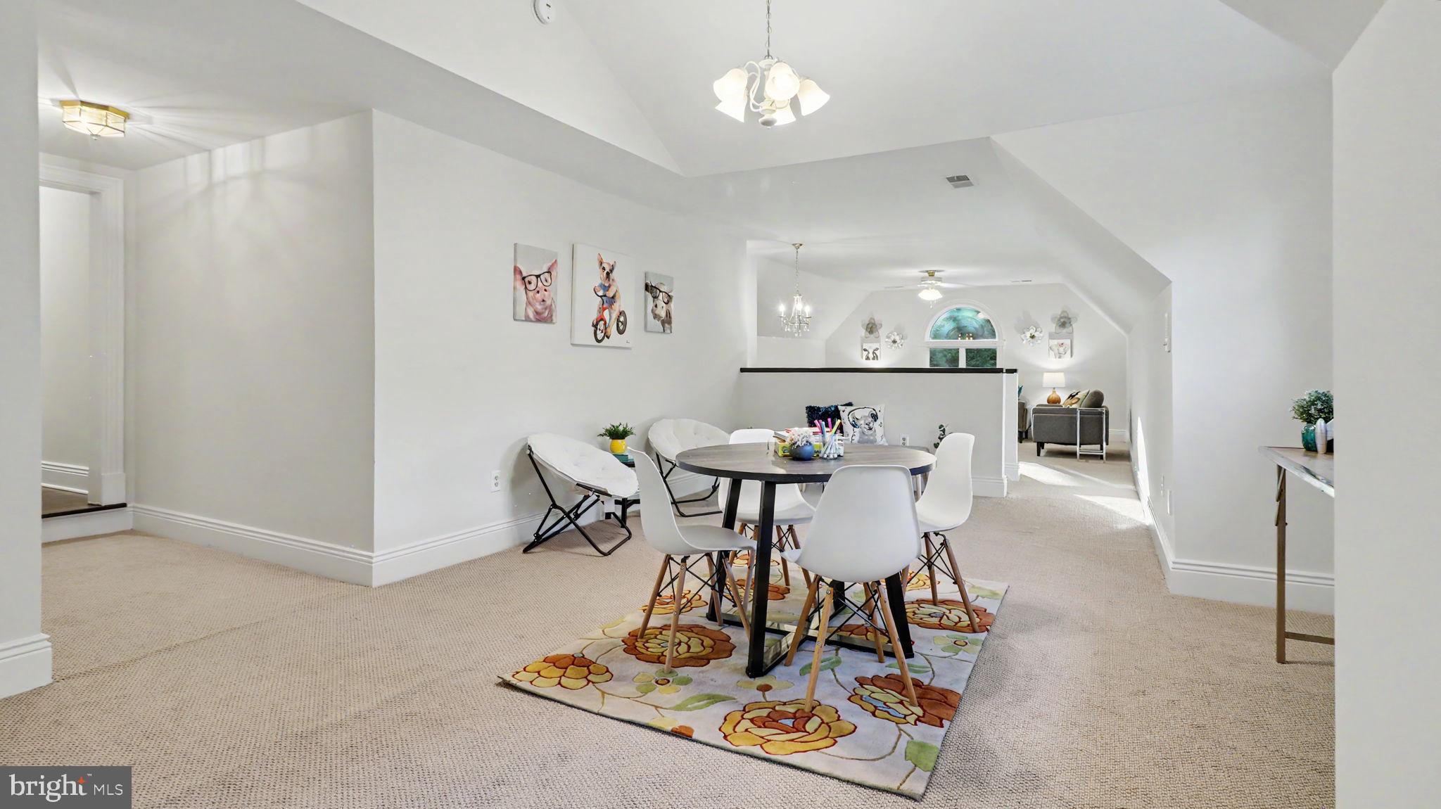 BANNOCKBURN HEIGHTS - Residential