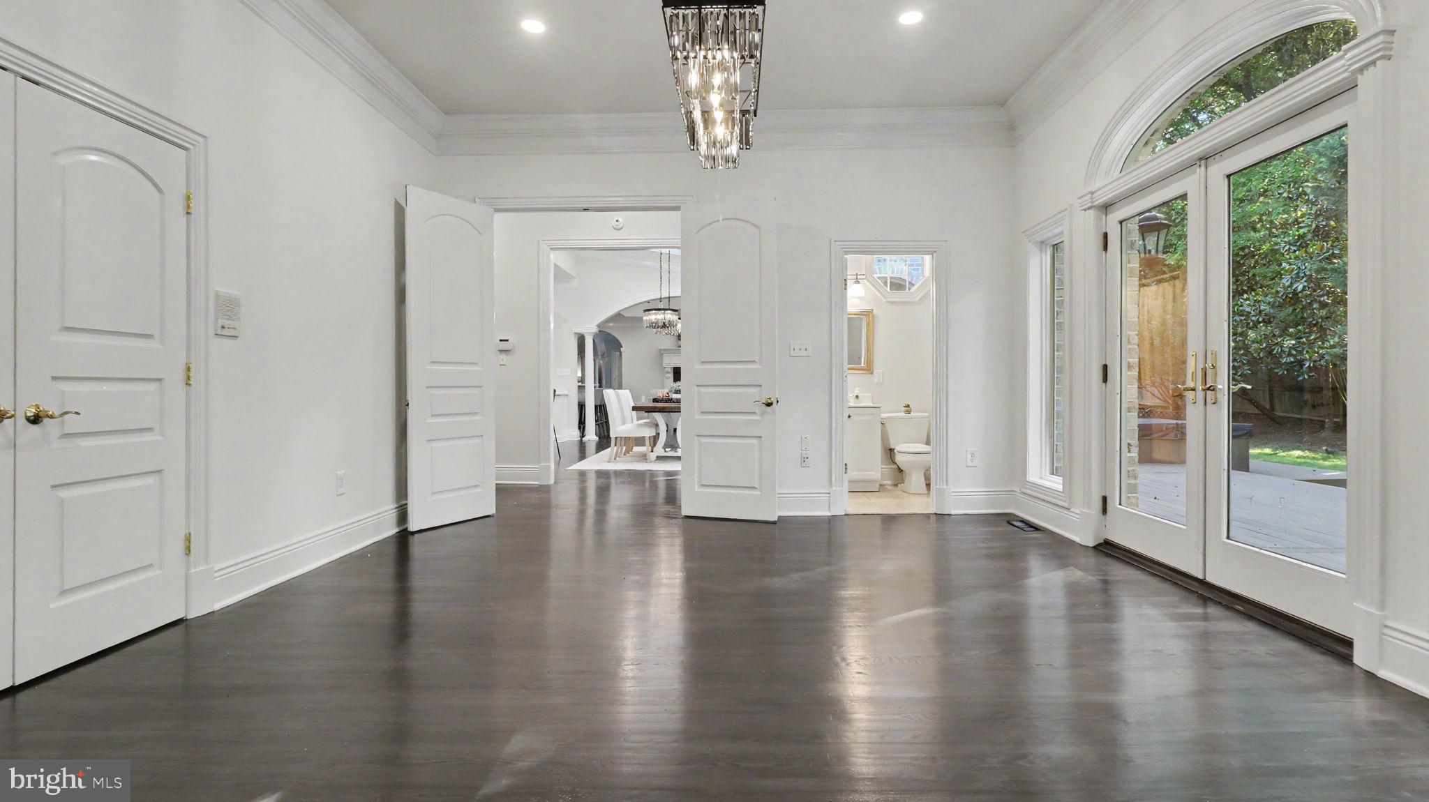 BANNOCKBURN HEIGHTS - Residential