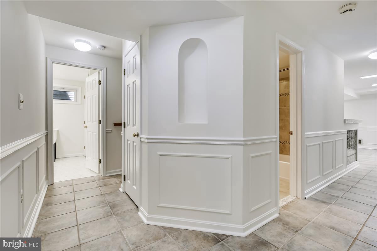OLNEY OUTSIDE - Residential