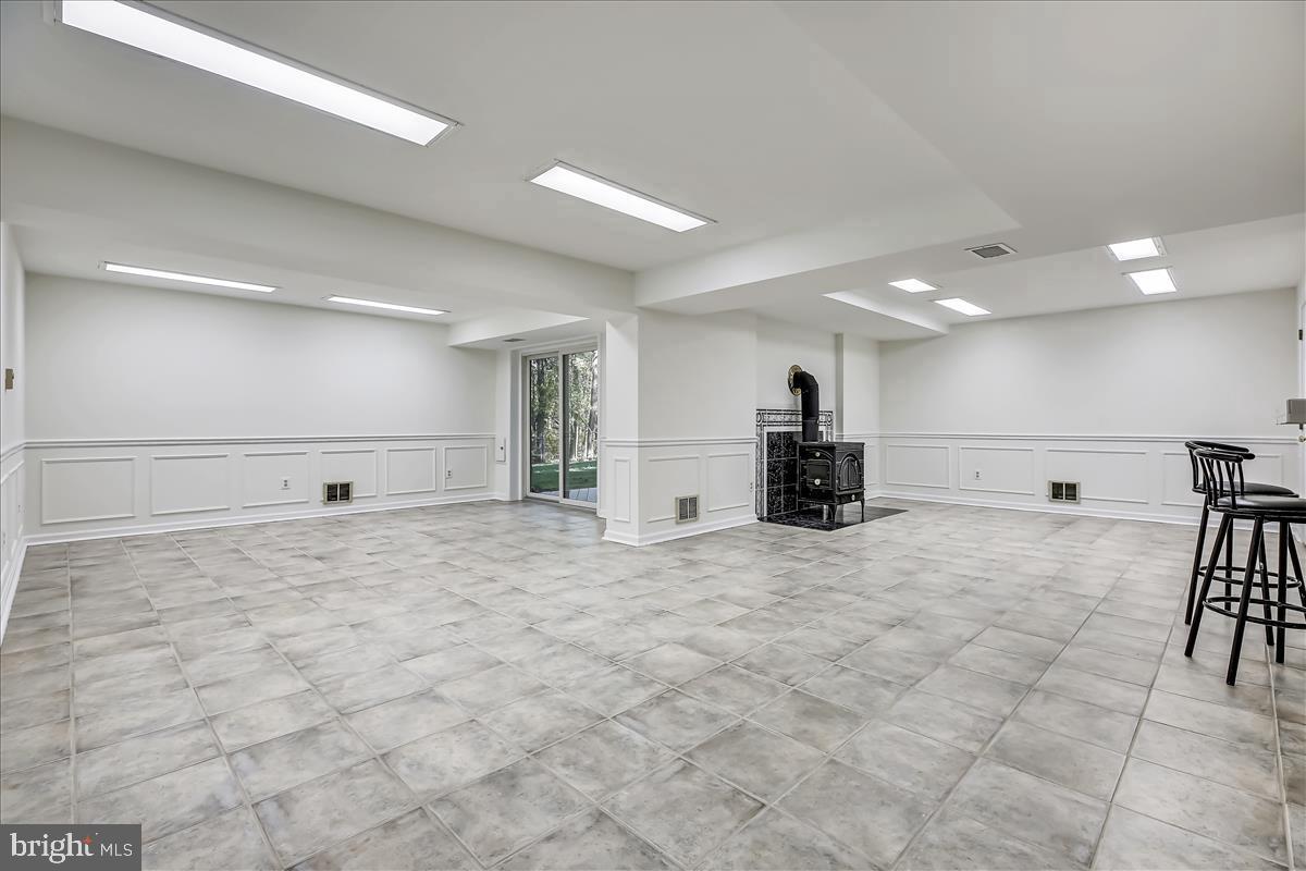 OLNEY OUTSIDE - Residential