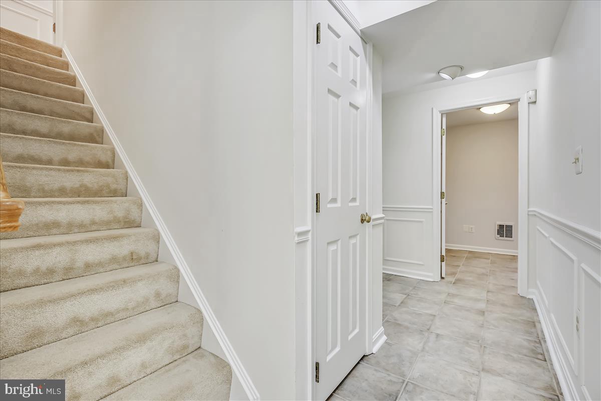 OLNEY OUTSIDE - Residential