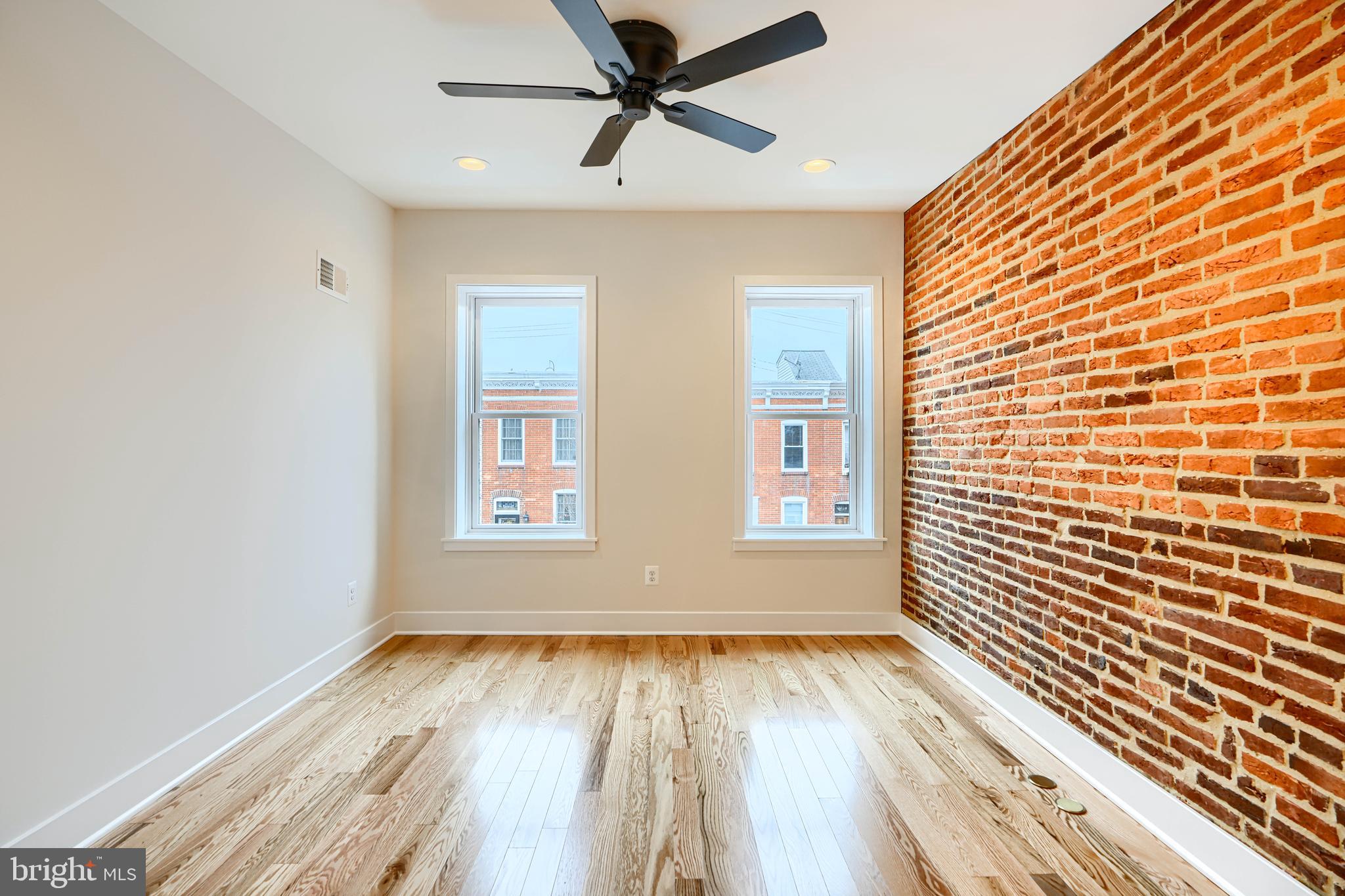 LOCUST POINT - Residential
