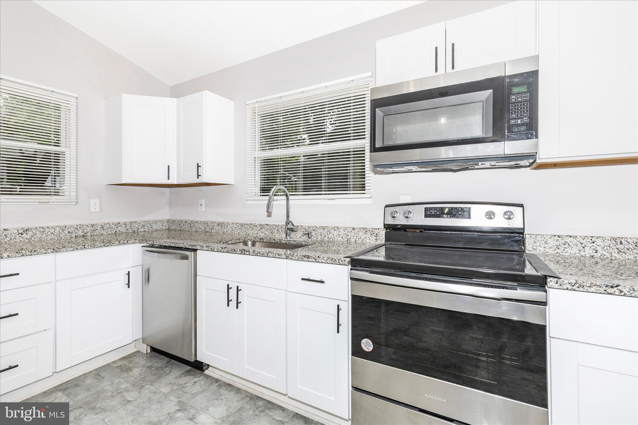 CHESTNUT HILLS - Residential