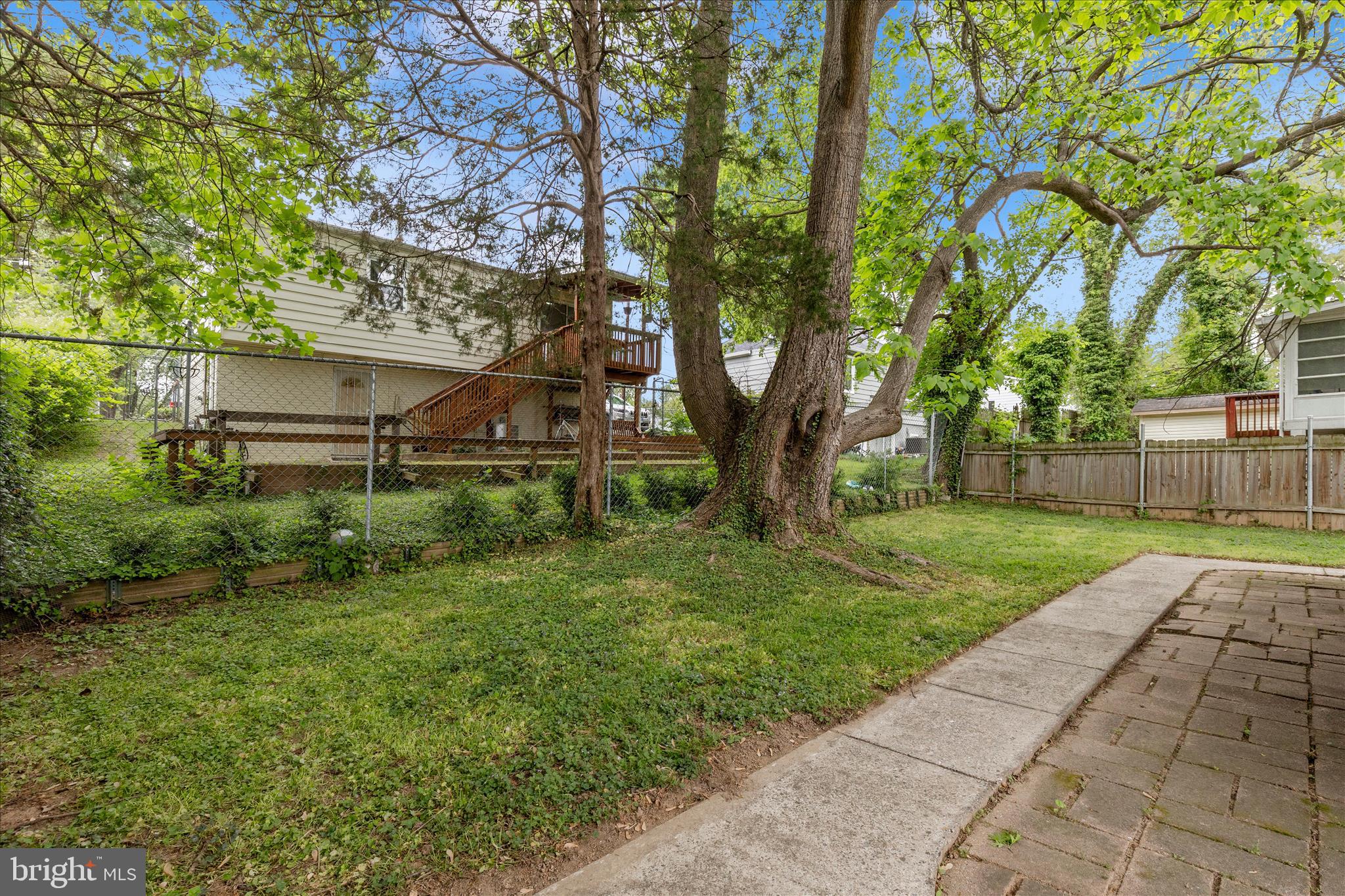 CHESTNUT HILLS - Residential