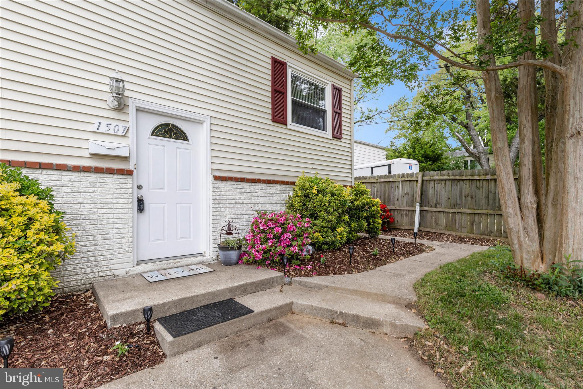 CHESTNUT HILLS - Residential