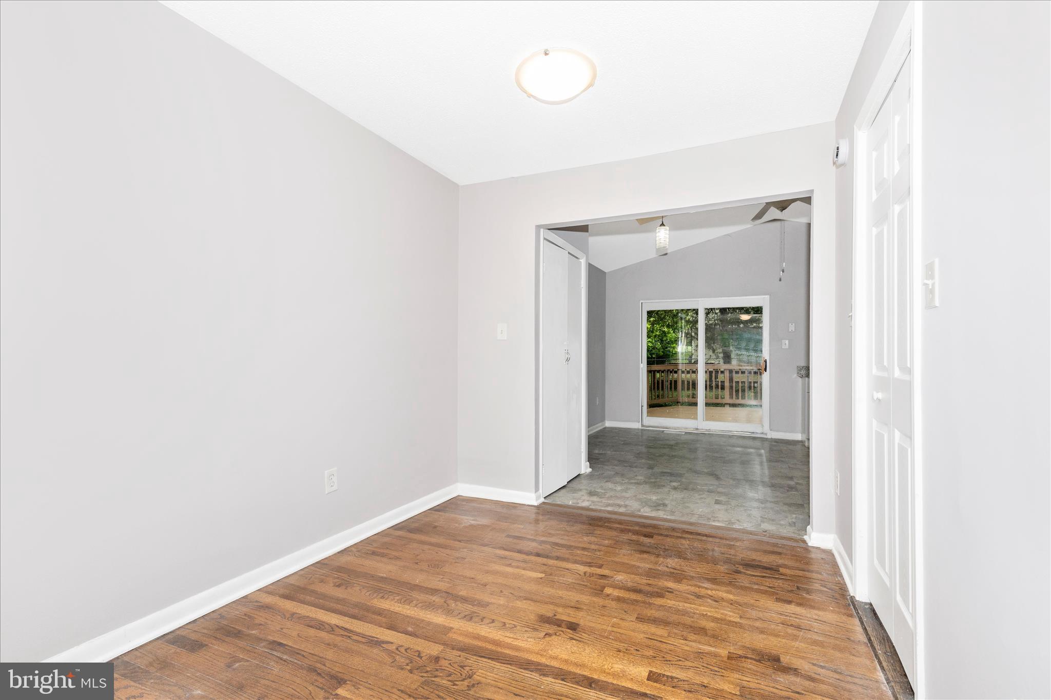 CHESTNUT HILLS - Residential