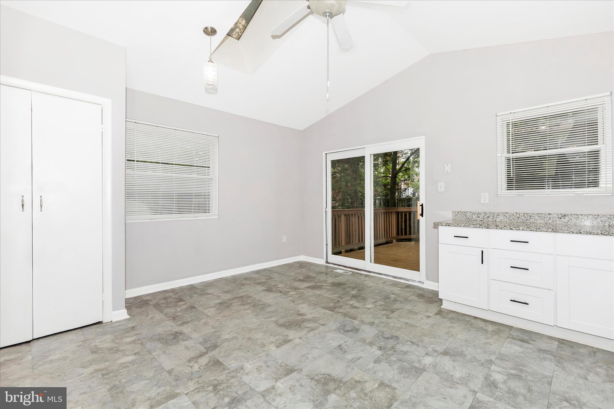 CHESTNUT HILLS - Residential