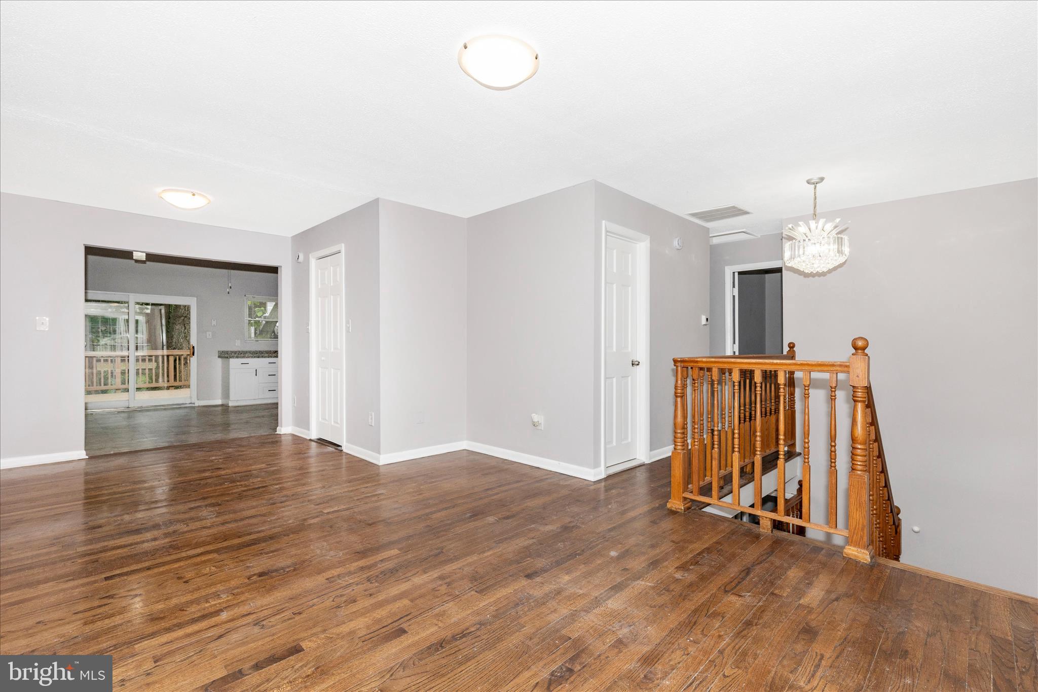 CHESTNUT HILLS - Residential