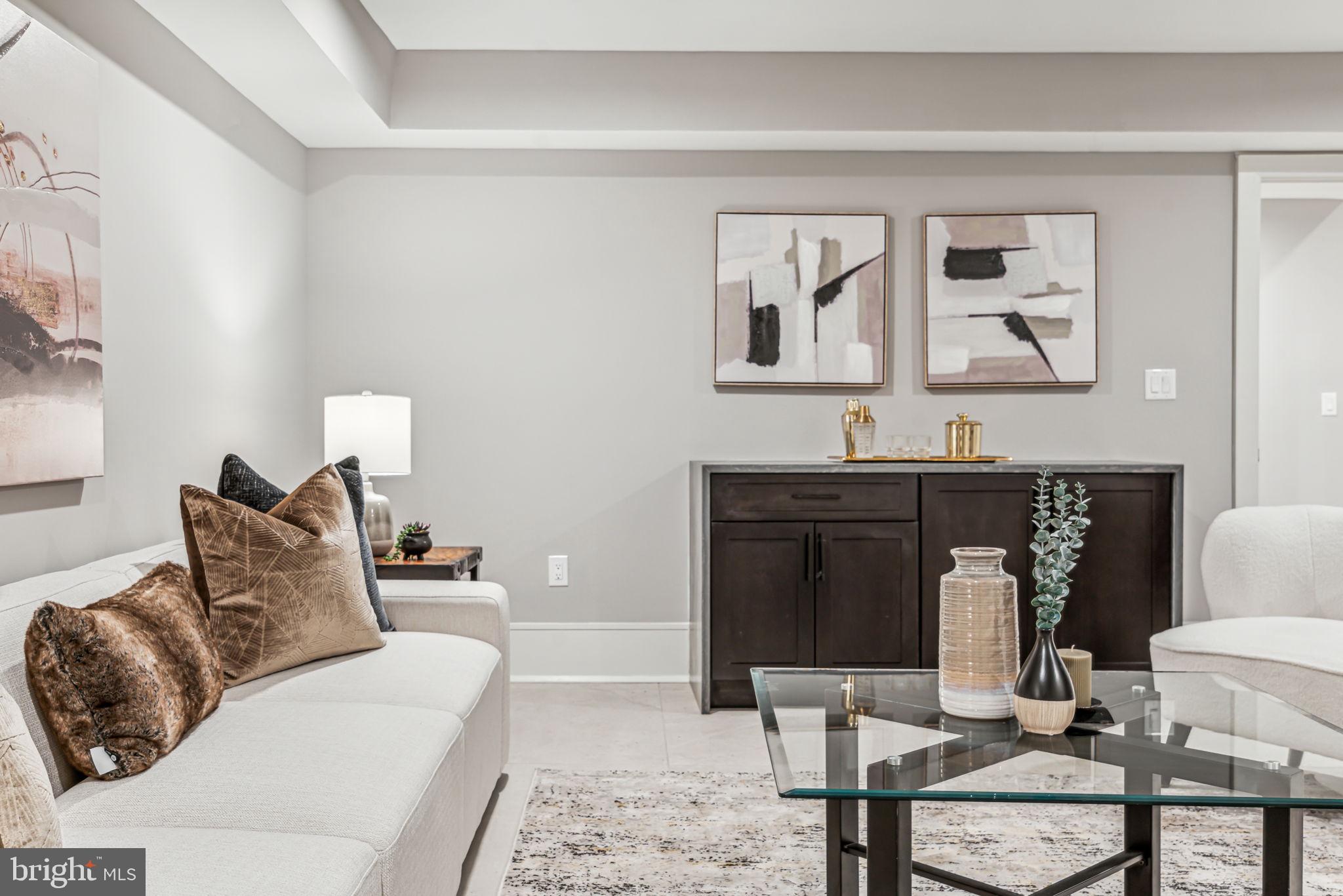 PASSYUNK SQUARE - Residential