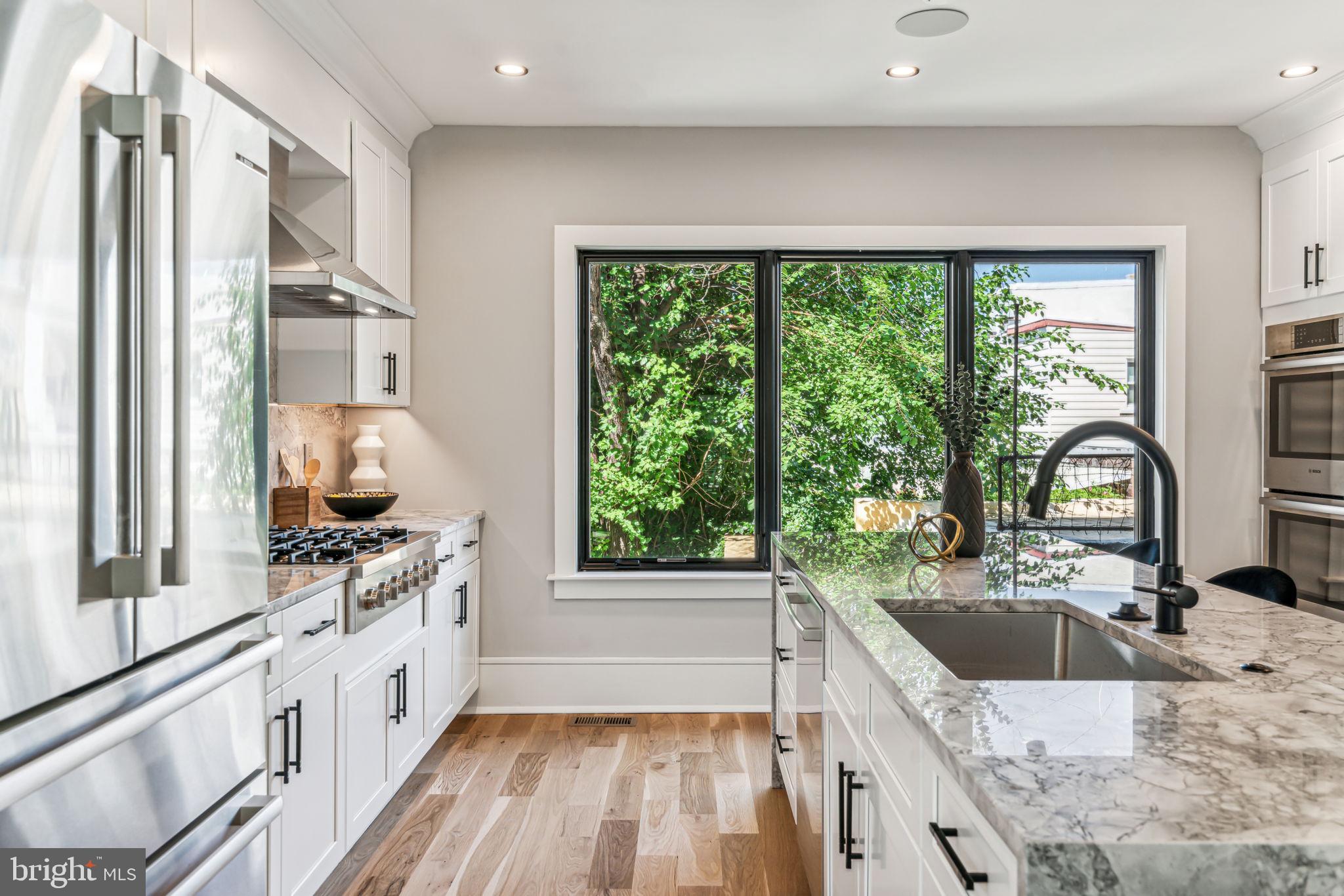 PASSYUNK SQUARE - Residential