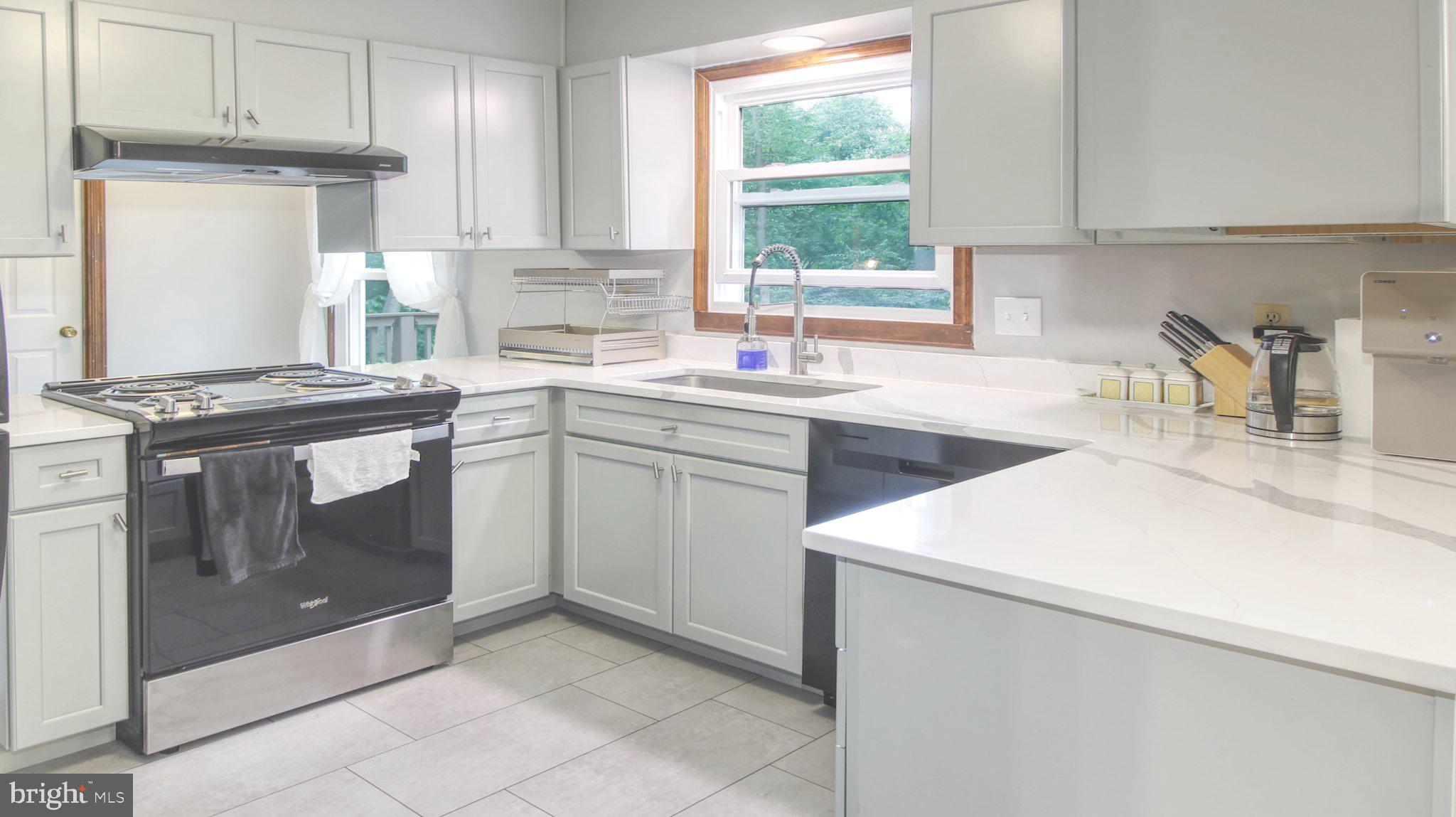 RAVENWOOD ESTATES - Residential