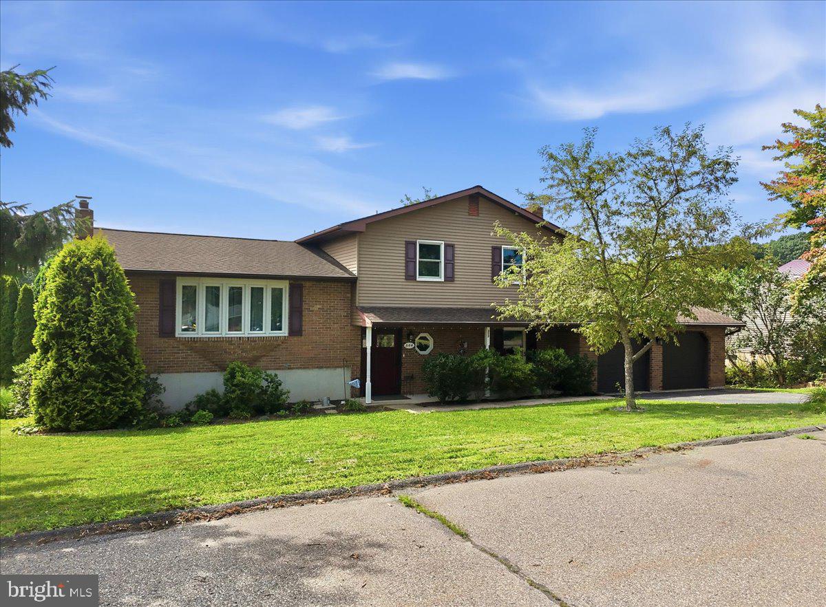 WOODLAND ACRES - Residential