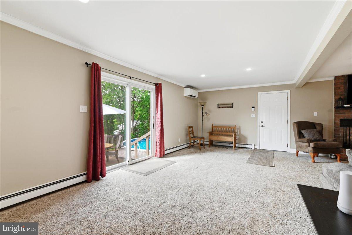 WOODLAND ACRES - Residential