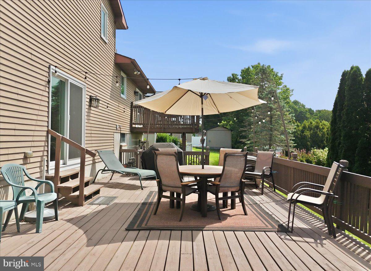 WOODLAND ACRES - Residential