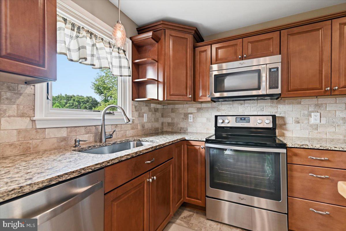 WOODLAND ACRES - Residential