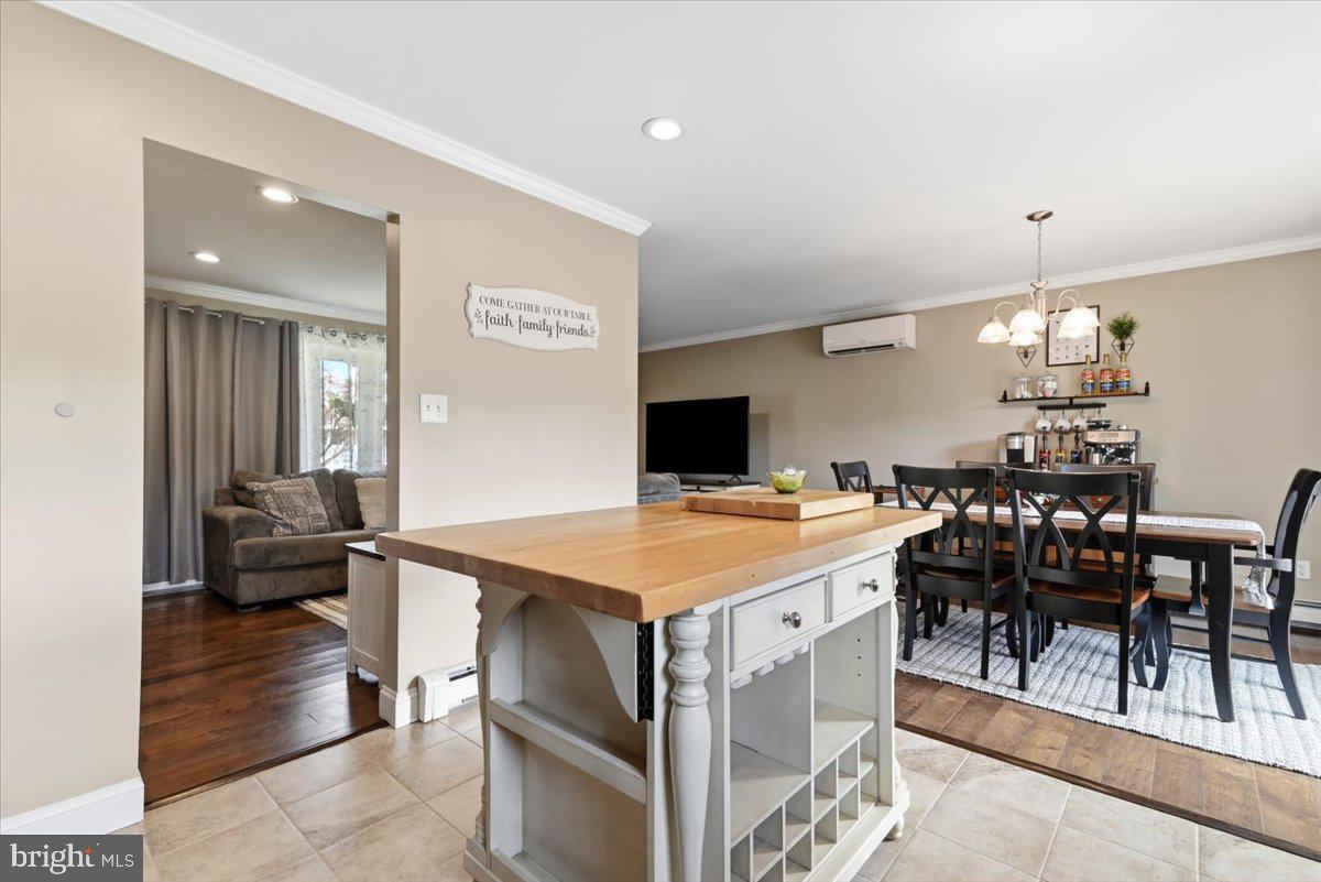 WOODLAND ACRES - Residential