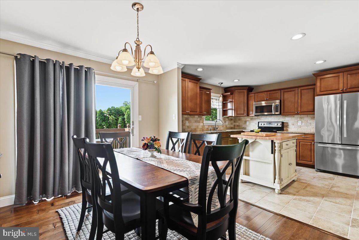 WOODLAND ACRES - Residential