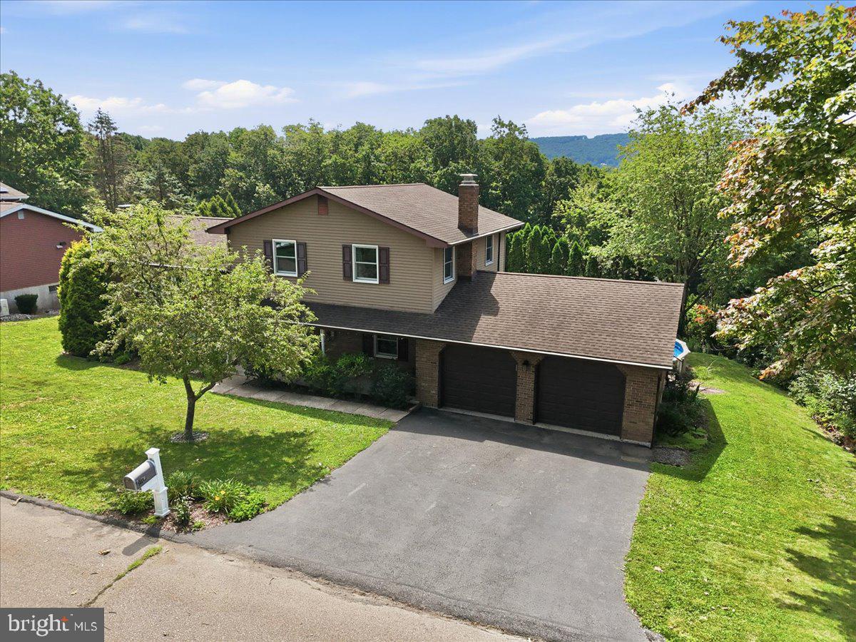 WOODLAND ACRES - Residential