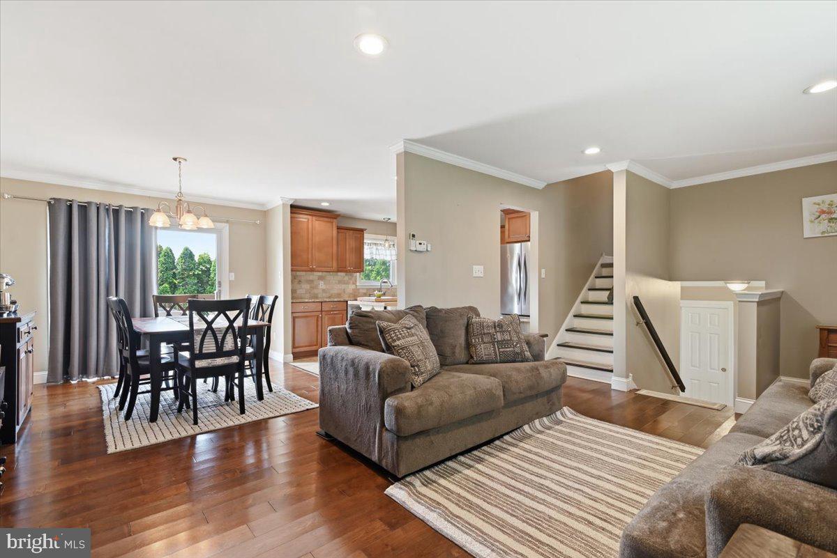 WOODLAND ACRES - Residential