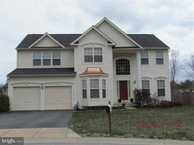 4 bedroom 2 1/2 bath  Colonial on quiet cul-de-sac. This home features 9 ft ceilings, crown molding and hardwood floors. Eat-in kitchen with granite counter tops, SS appliances and center island. Large Master Suite includes sitting area with gas fireplace, walk-in closet and attached bath with separate shower. Also includes upstairs laundry area, 2 car garage, fenced backyard and deck.