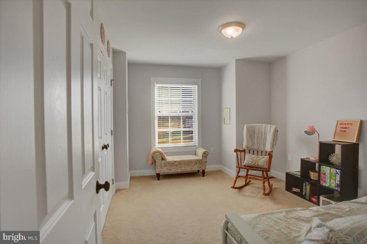 MEADOWBROOK FARMS - Residential