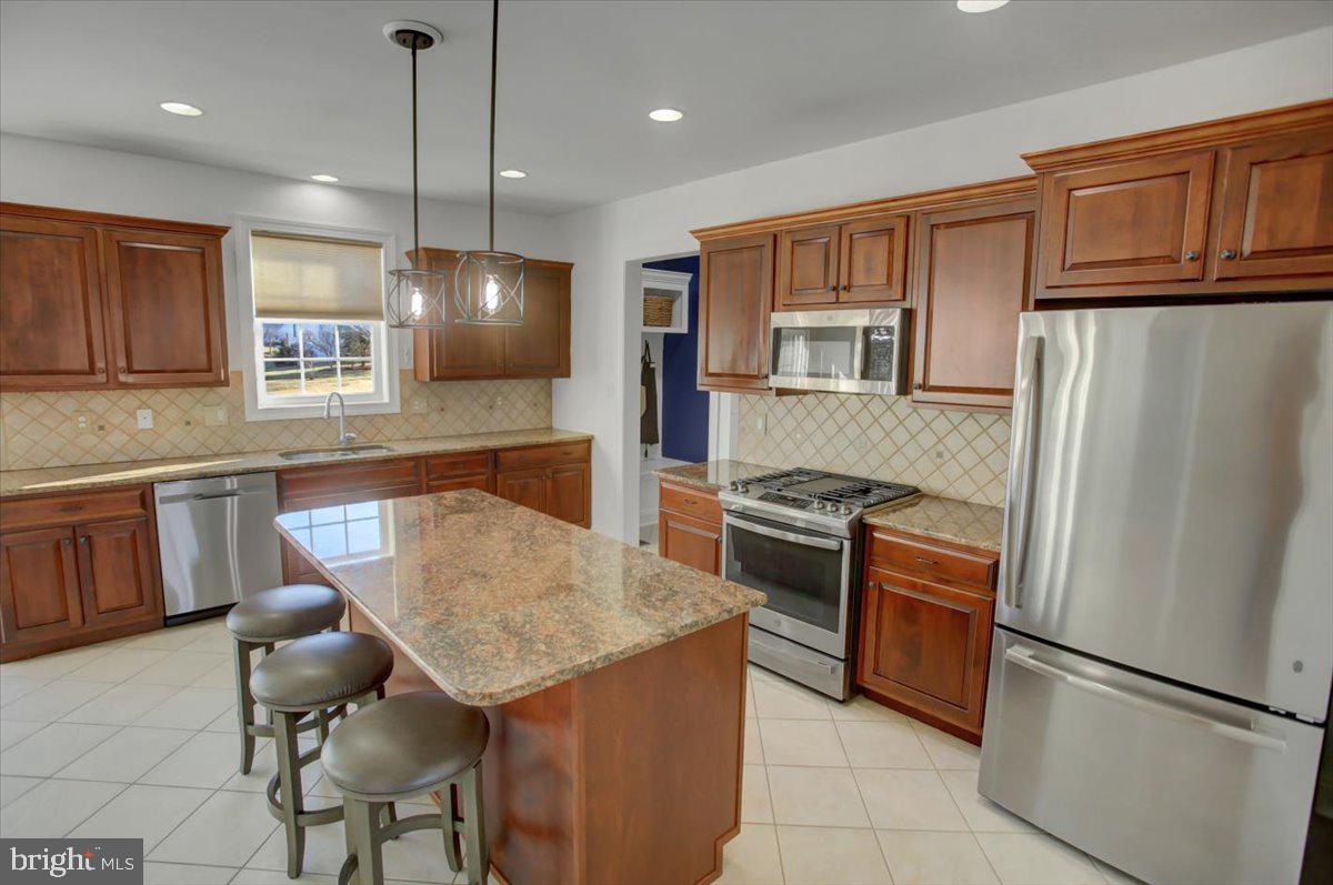 MEADOWBROOK FARMS - Residential