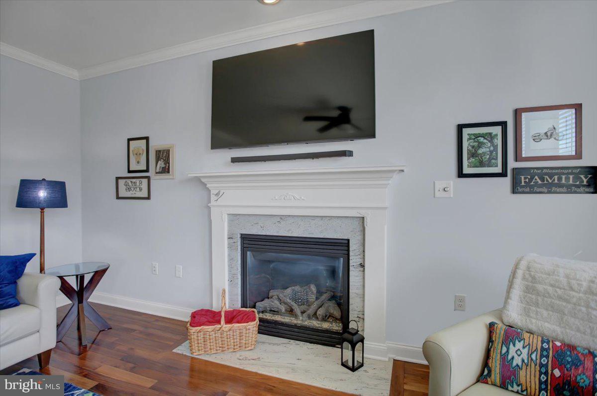 MEADOWBROOK FARMS - Residential