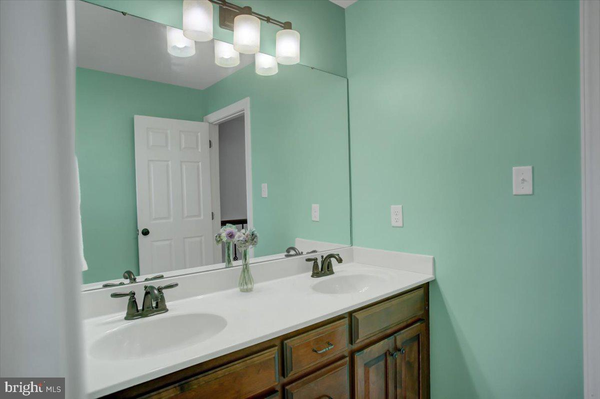 MEADOWBROOK FARMS - Residential