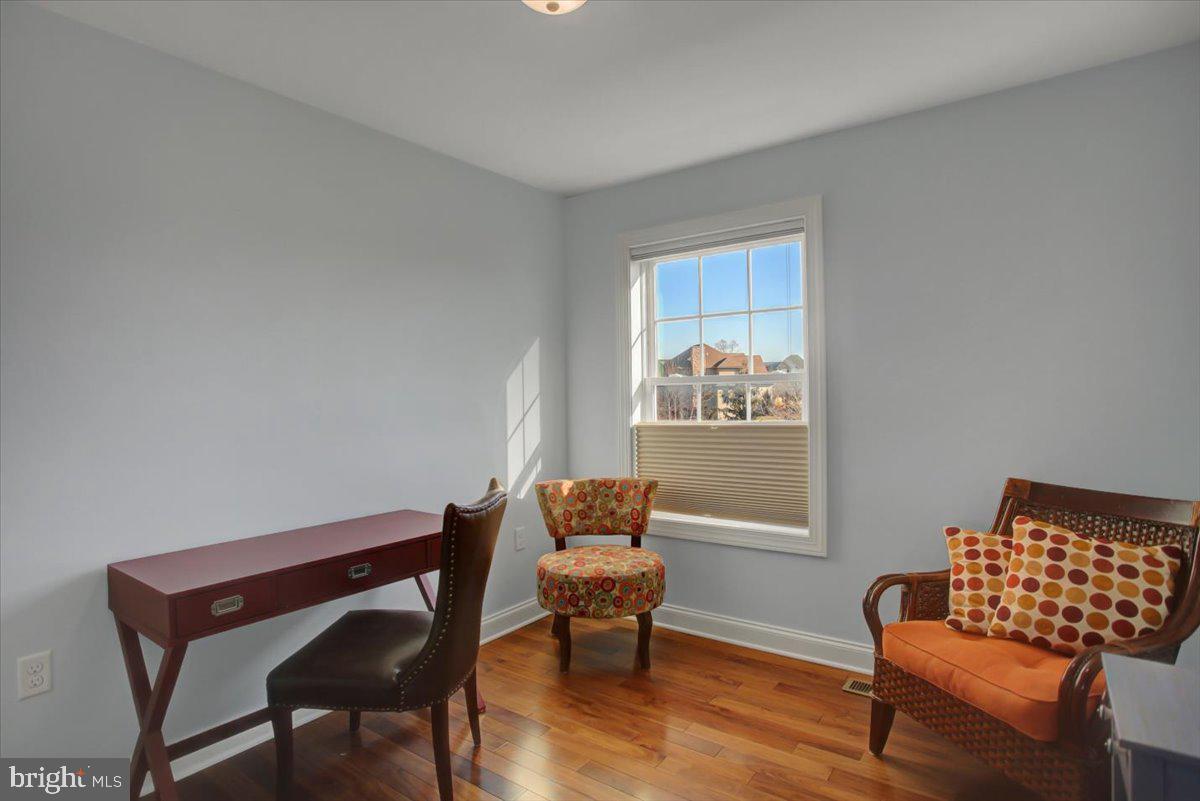 MEADOWBROOK FARMS - Residential