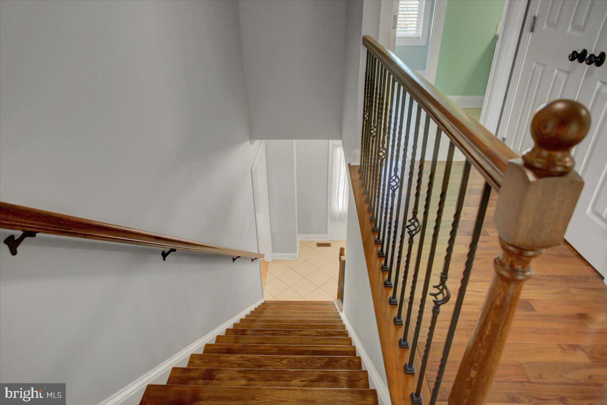 MEADOWBROOK FARMS - Residential