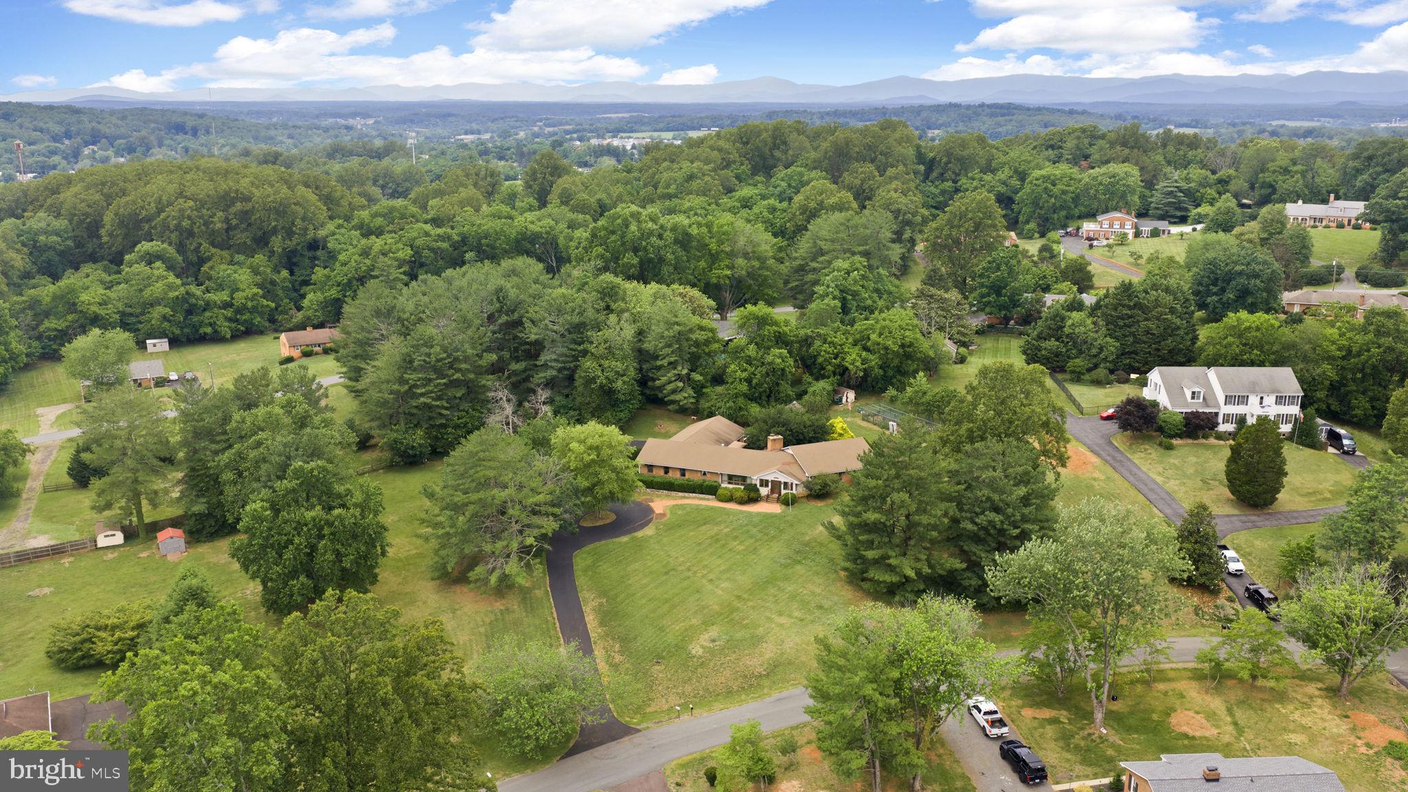 GREENFIELDS - Residential