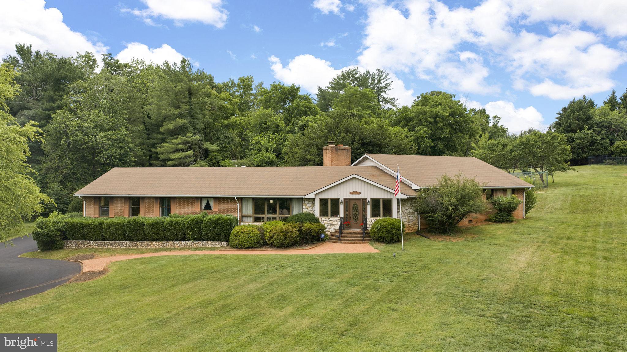 GREENFIELDS - Residential