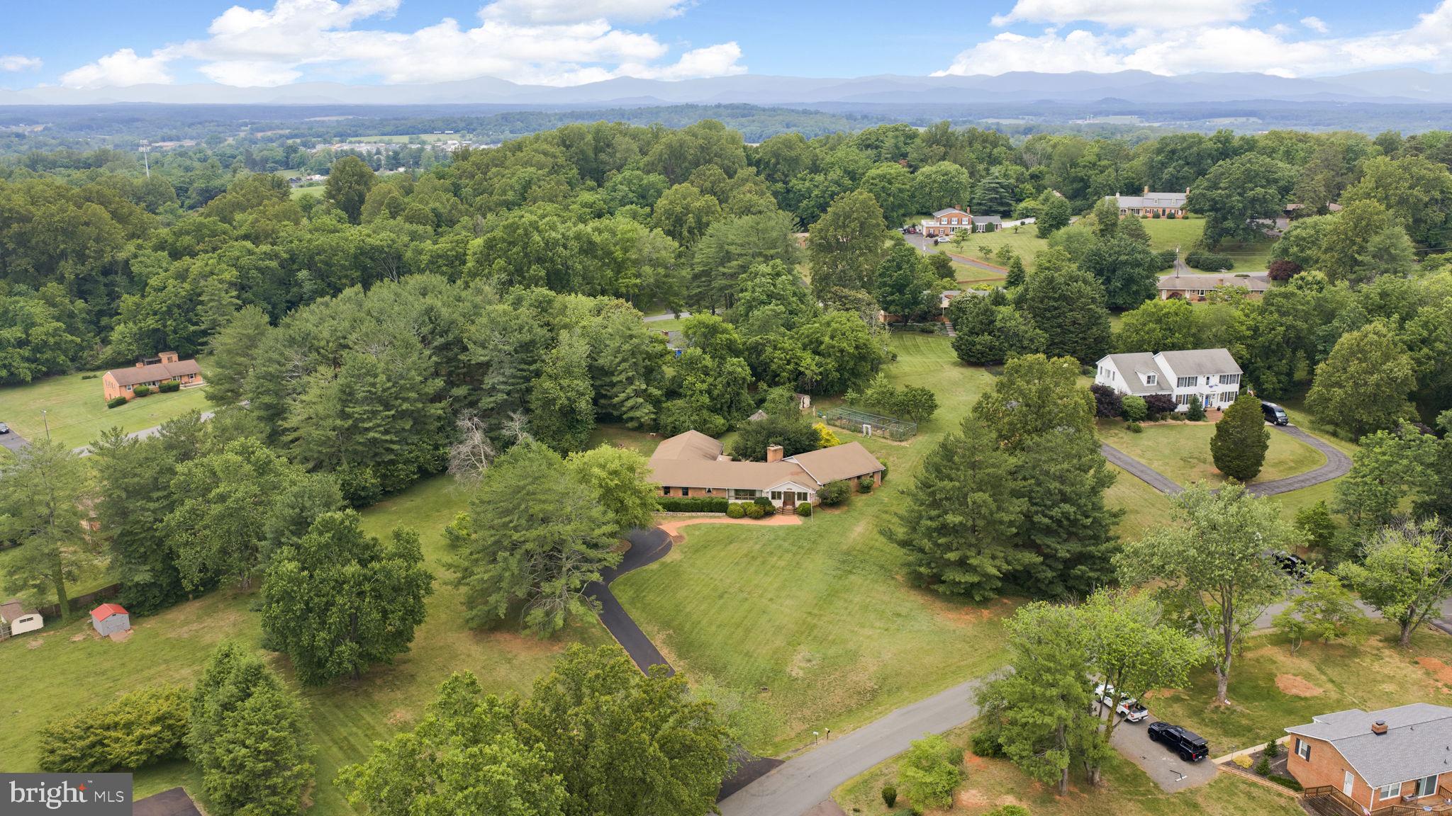 GREENFIELDS - Residential