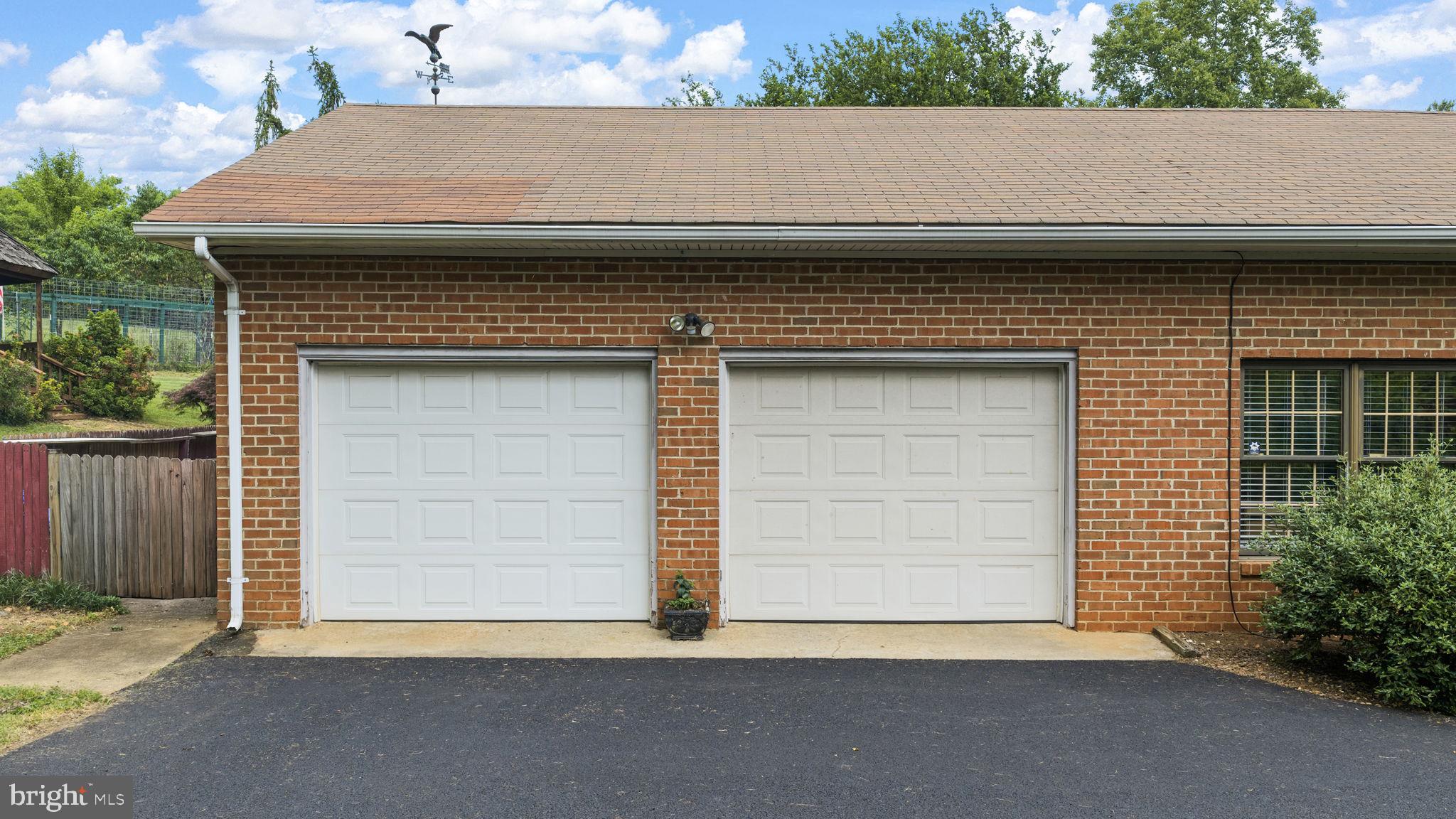 GREENFIELDS - Residential