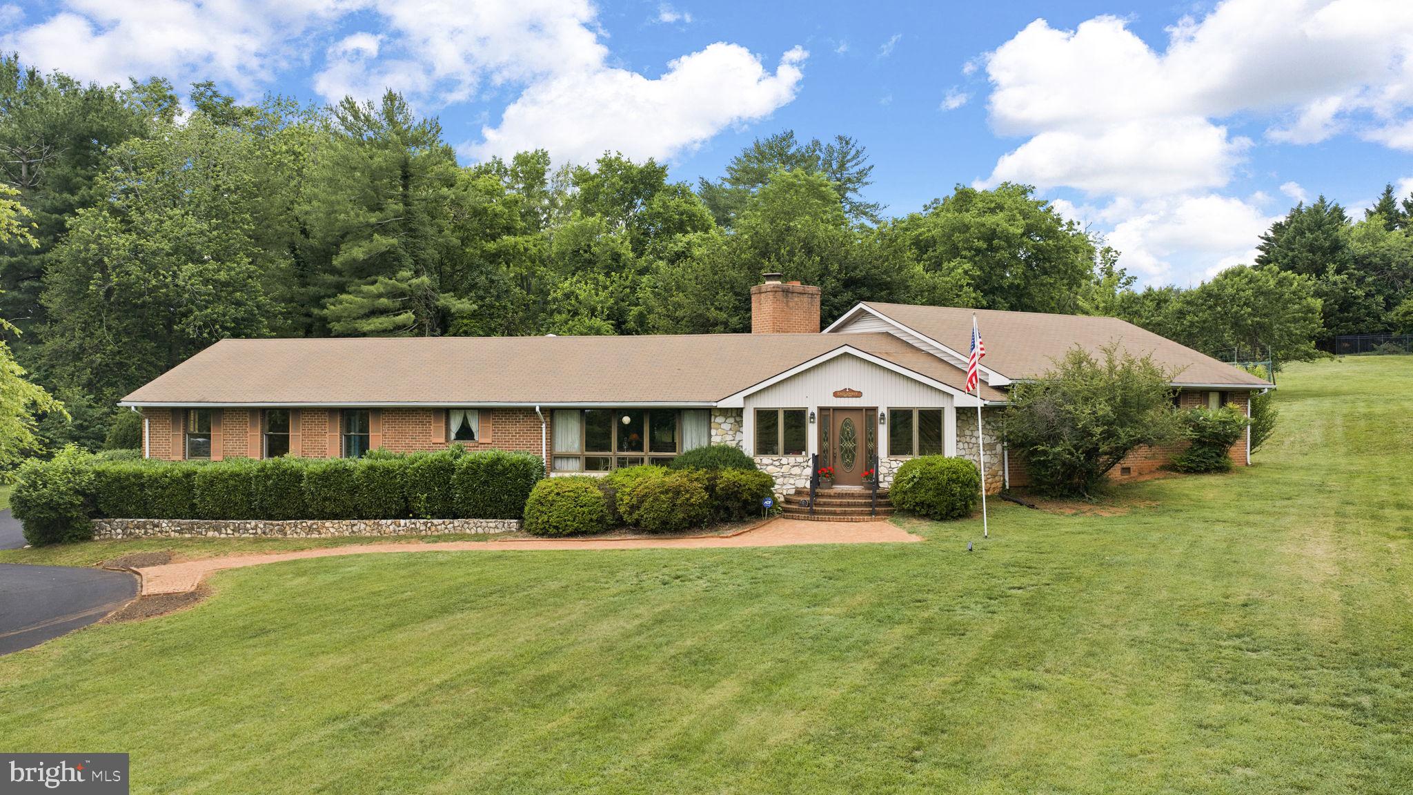 GREENFIELDS - Residential