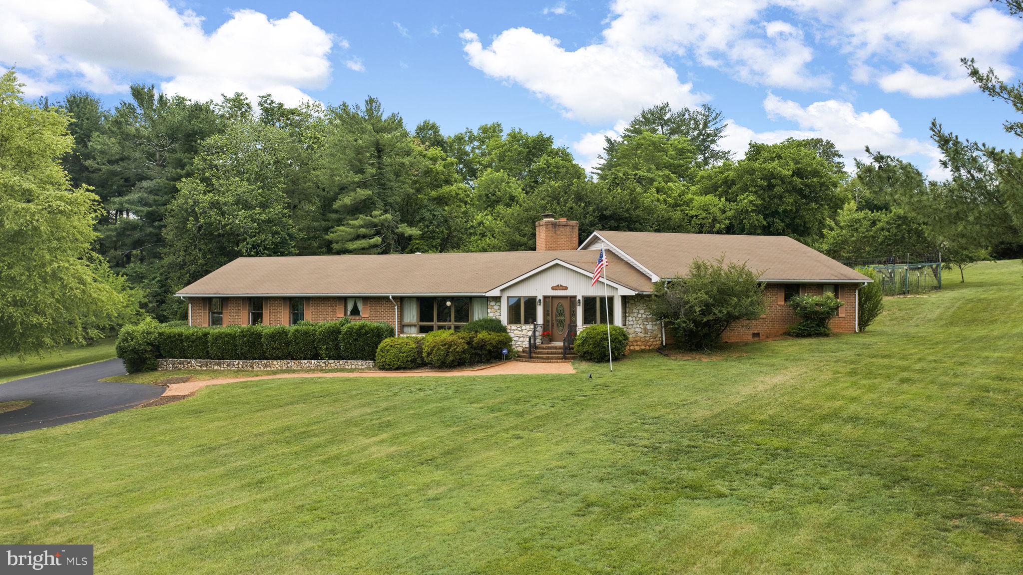 GREENFIELDS - Residential