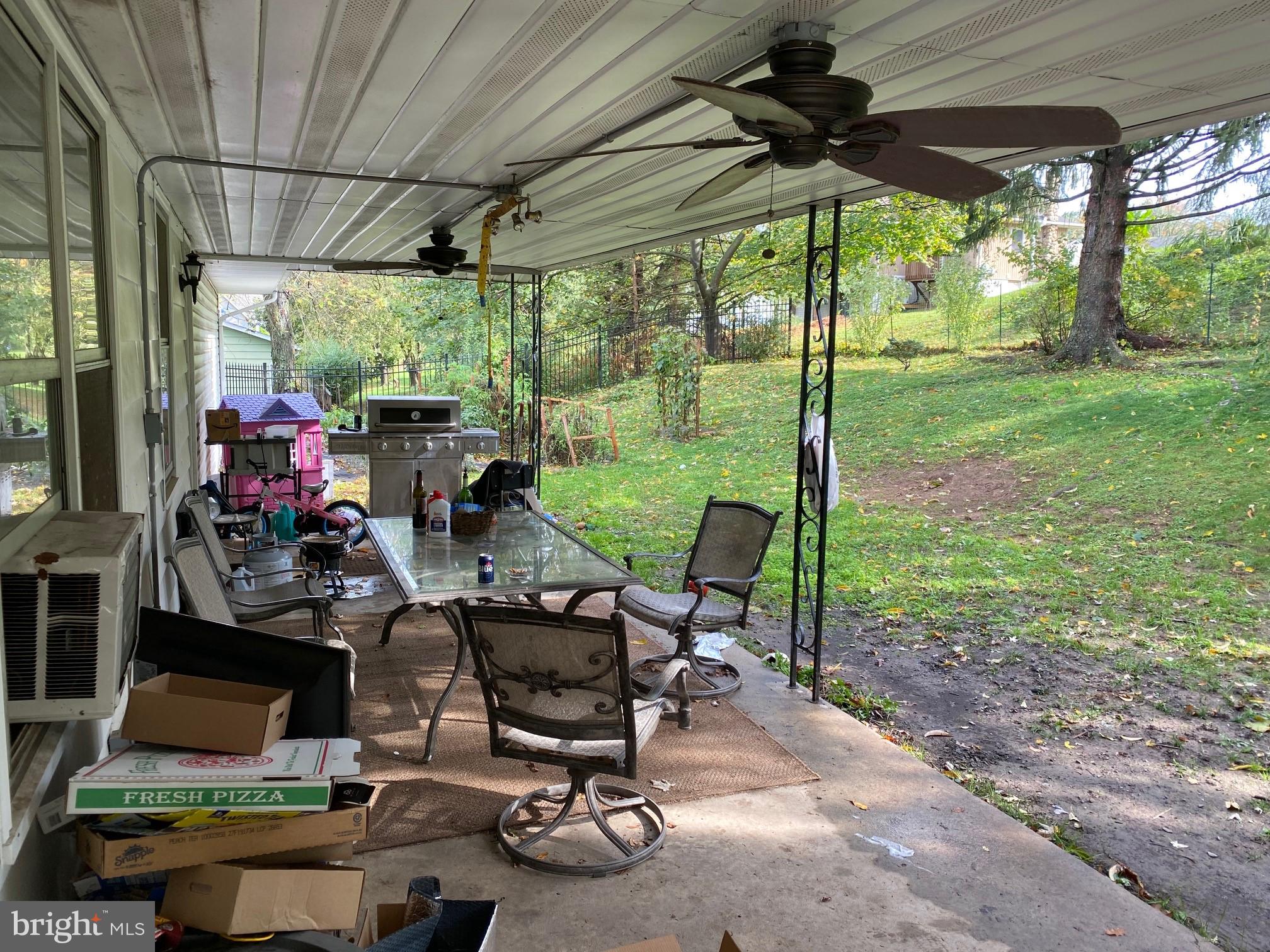 LAKE WYNONAH - Residential