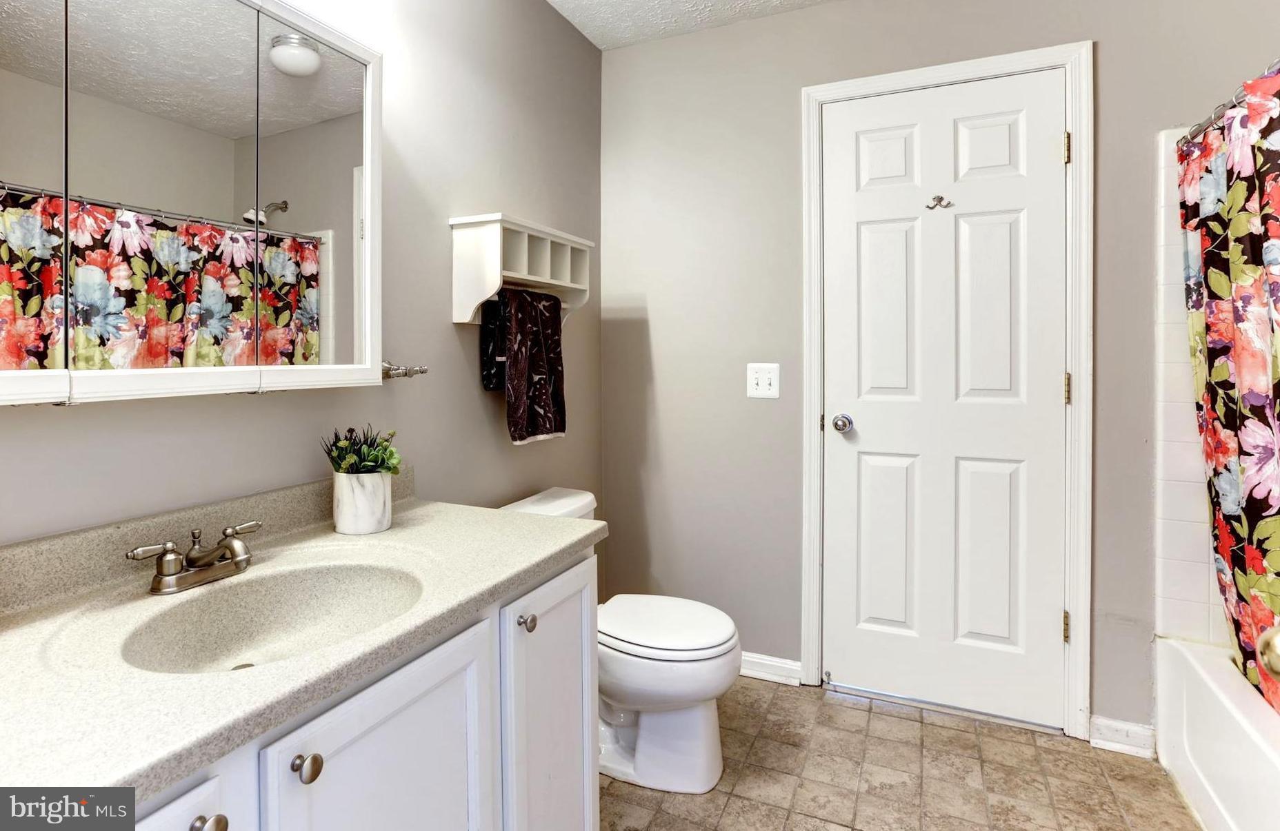 WINDGATE CONDO - Residential