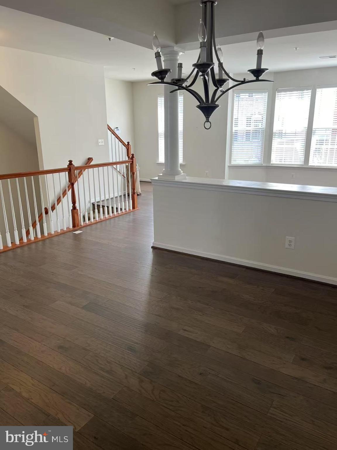 RESIDENCES AT DULLES PRK - Residential Lease