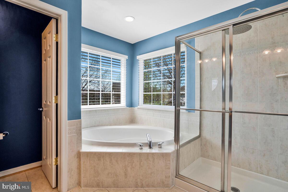 VICTORY LAKES - Residential