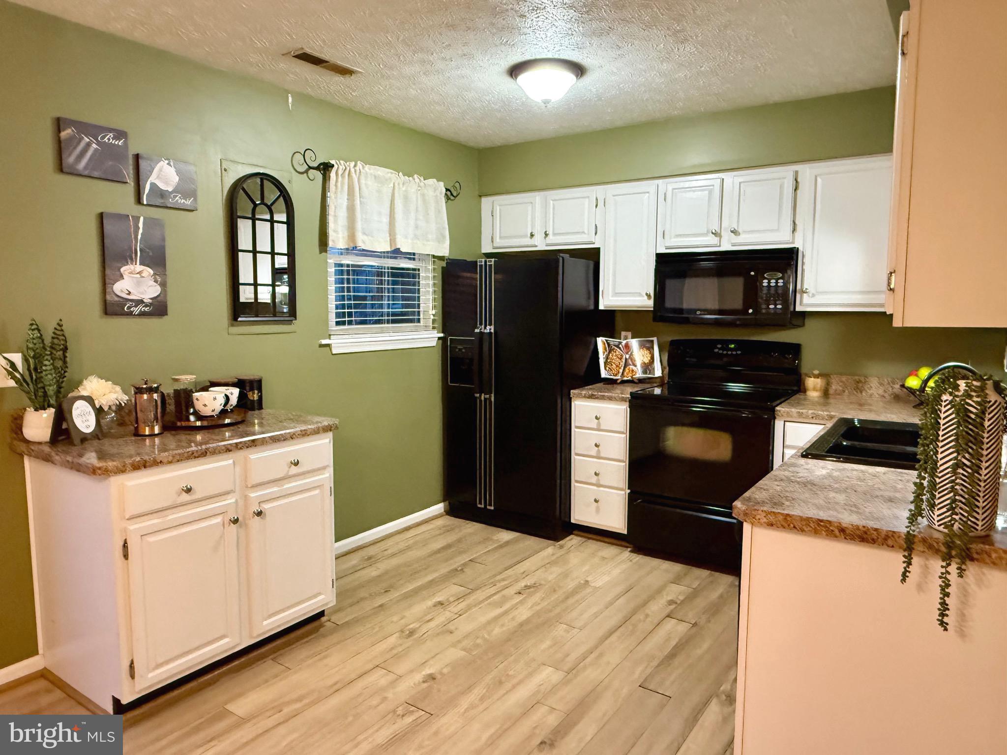 MUSSELMAN SQUARE - Residential