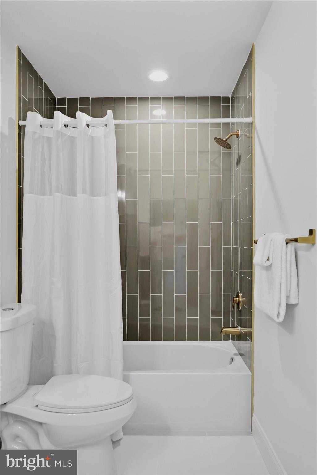 DEARBOUGHT - Residential