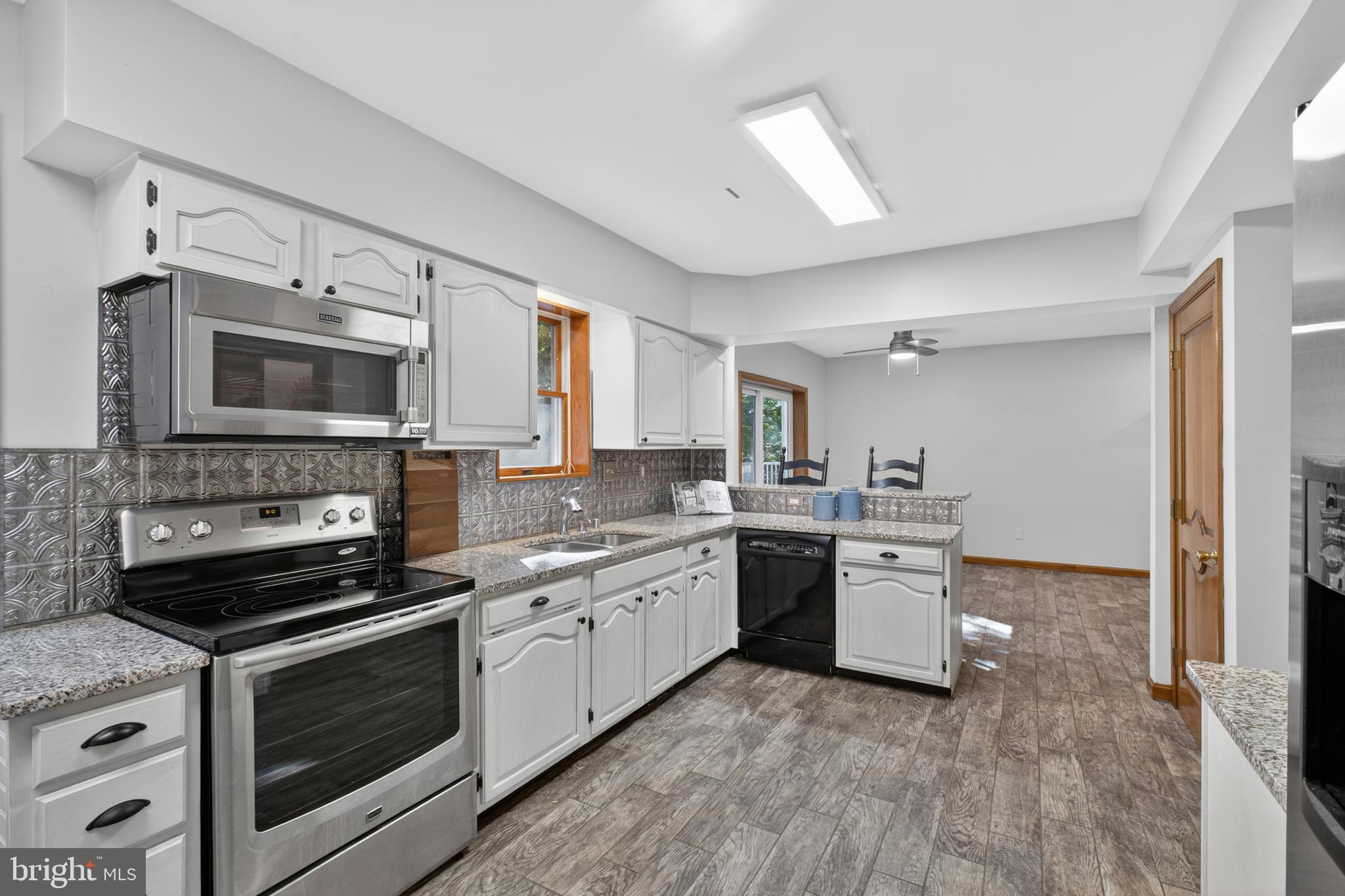 BROOK VALLEY FARMS - Residential