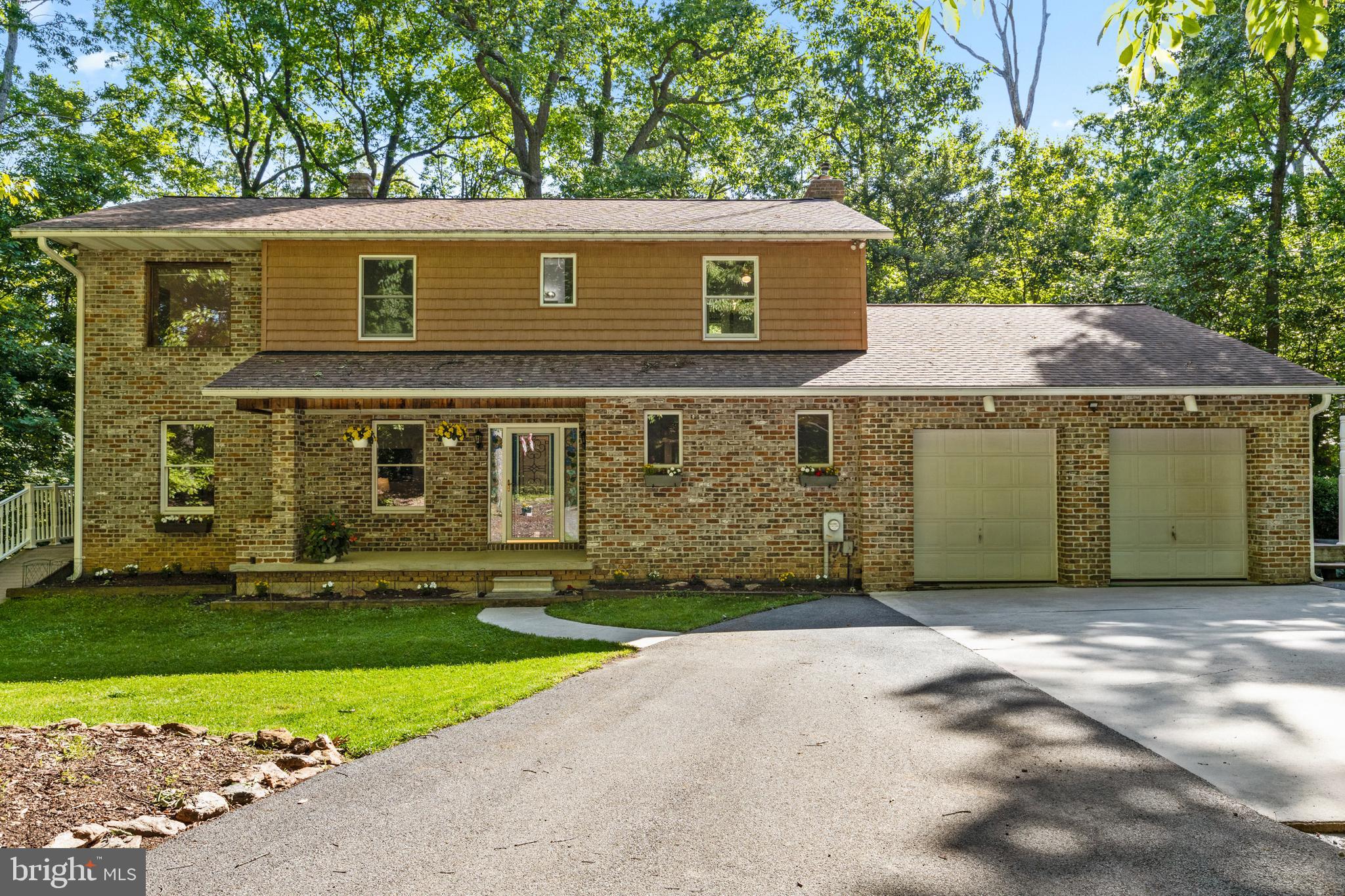 BROOK VALLEY FARMS - Residential