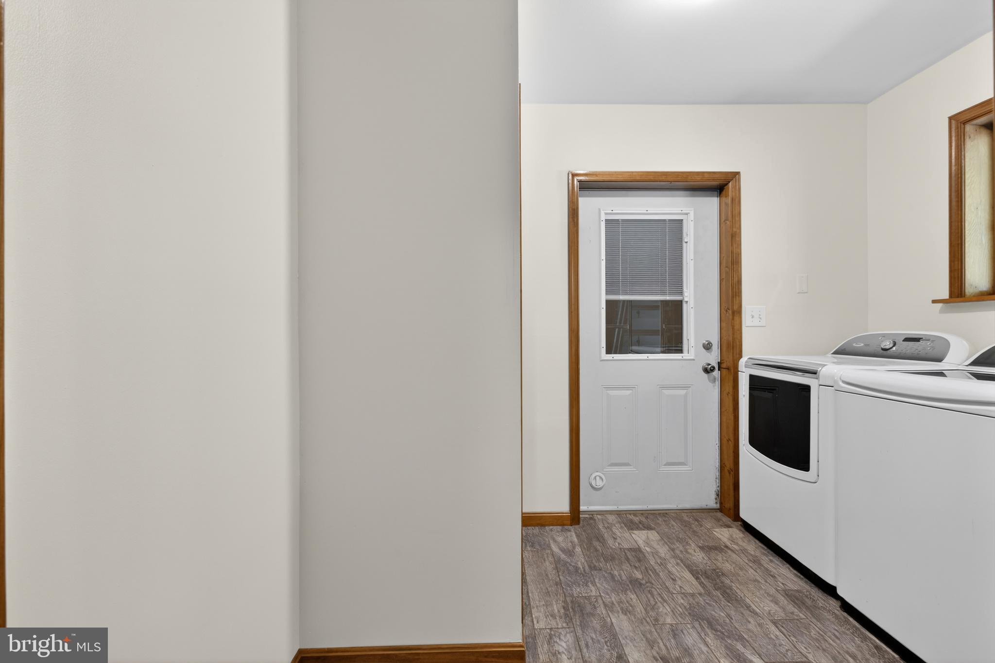 BROOK VALLEY FARMS - Residential