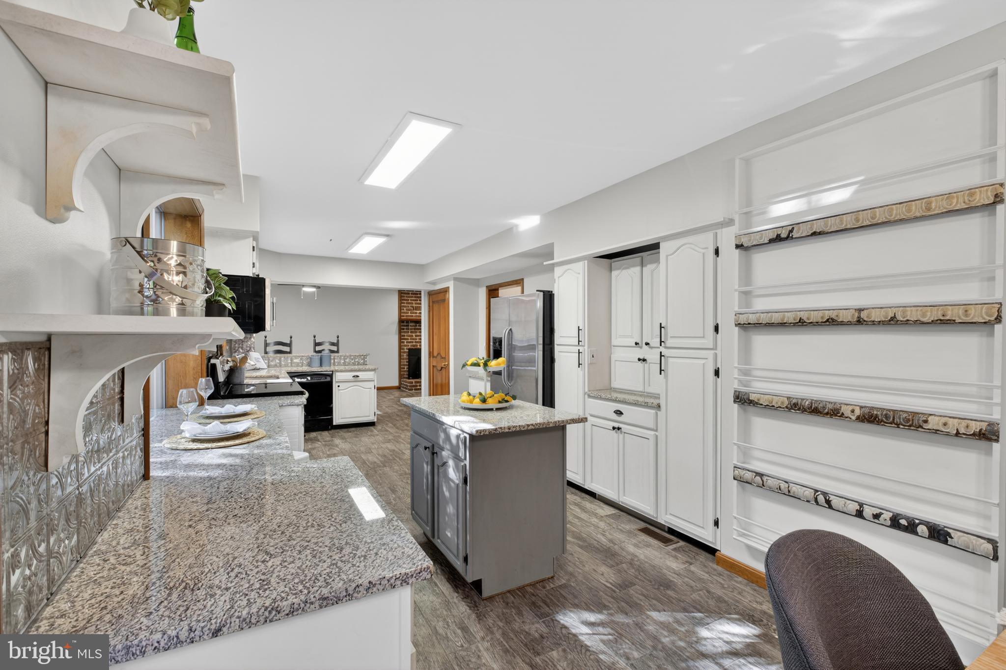 BROOK VALLEY FARMS - Residential